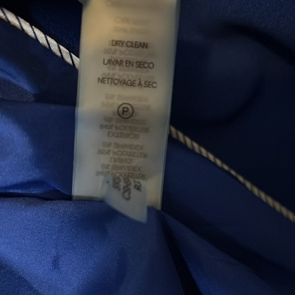 Calvin Klein Suit jacket, Size 6 with front zipper - Picture 5 of 5